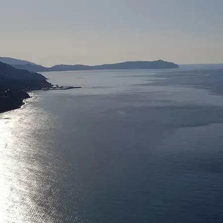 Petra Marina Maris Daire