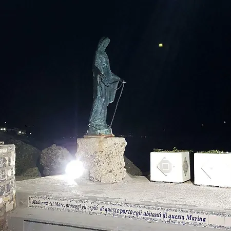 Petra Marina Maris Daire