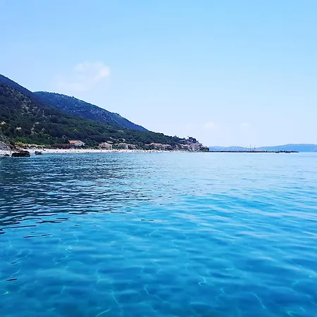 Petra Marina Maris *