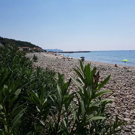 Petra Marina Maris Pisciotta